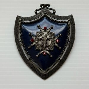 Vintage Enamel Weiss Coat Of Arms Shield Pin Brooch Preppy Rare Find!!!